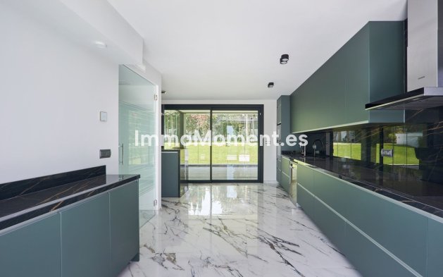 Resale - Detached villa - Marbella - Sierra Blanca