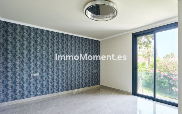 Resale - Detached villa - Marbella - Sierra Blanca