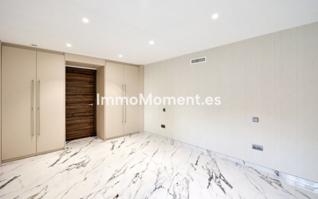 Resale - Detached villa - Marbella - Sierra Blanca