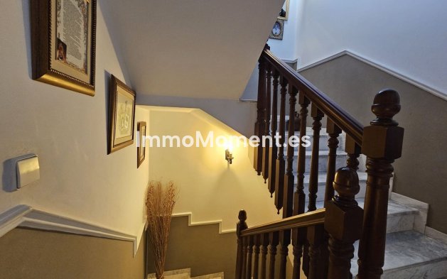 Wiederverkauf - Freistehende Villa - Fuengirola - Los Pacos