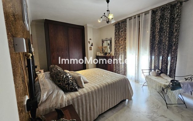 Wiederverkauf - Freistehende Villa - Fuengirola - Los Pacos