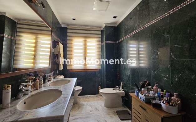 Wiederverkauf - Freistehende Villa - Fuengirola - Los Pacos