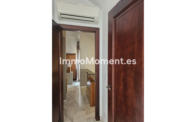 Wiederverkauf - Freistehende Villa - Fuengirola - Los Pacos