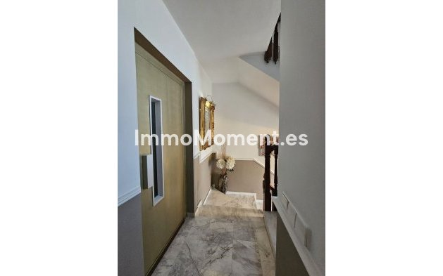 Wiederverkauf - Freistehende Villa - Fuengirola - Los Pacos