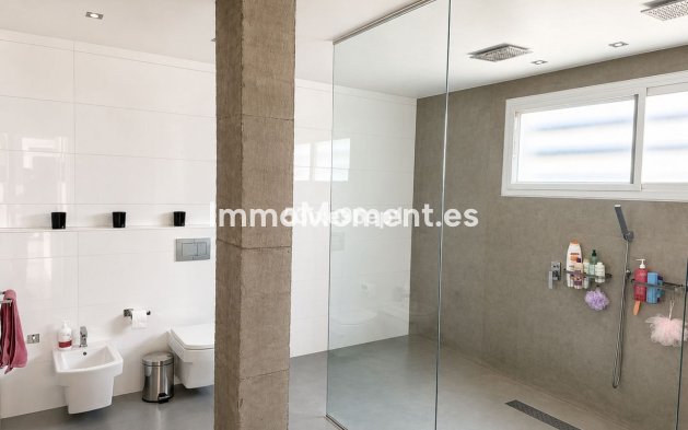 Reventa - Villa independiente - Marbella - Nueva Andalucía