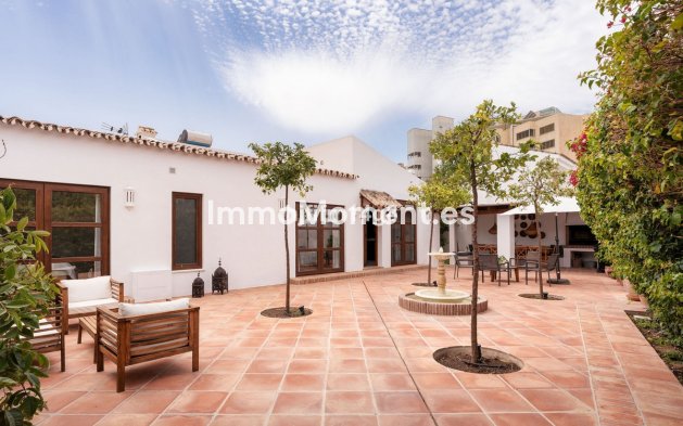 Reventa - Villa independiente - Estepona  - Estepona Centro