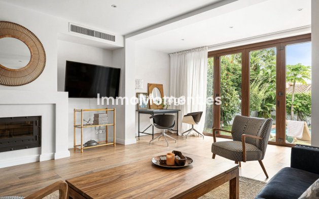 Reventa - Villa independiente - Estepona  - Estepona Centro