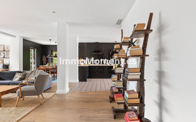 Reventa - Villa independiente - Estepona  - Estepona Centro