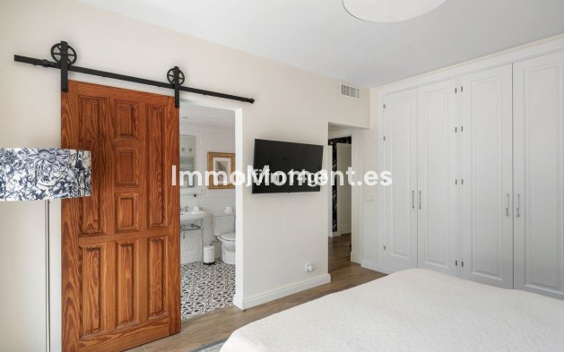 Reventa - Villa independiente - Estepona  - Estepona Centro