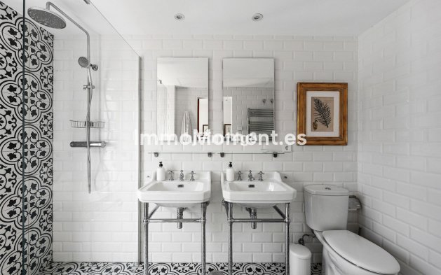 Reventa - Villa independiente - Estepona  - Estepona Centro