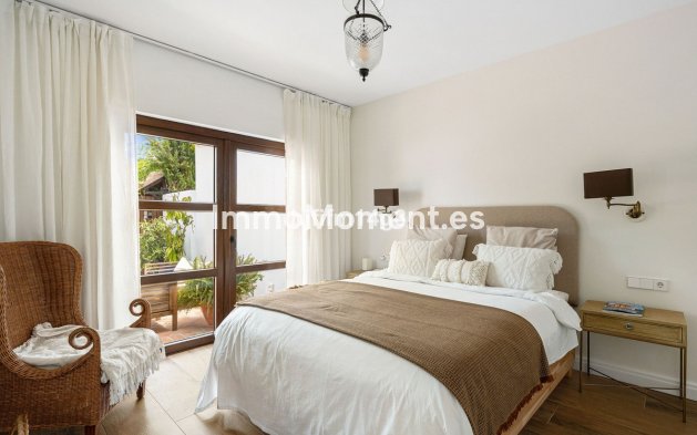 Reventa - Villa independiente - Estepona  - Estepona Centro