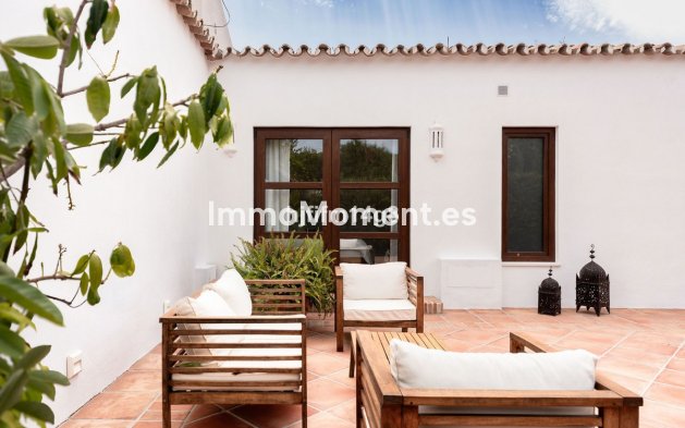 Reventa - Villa independiente - Estepona  - Estepona Centro