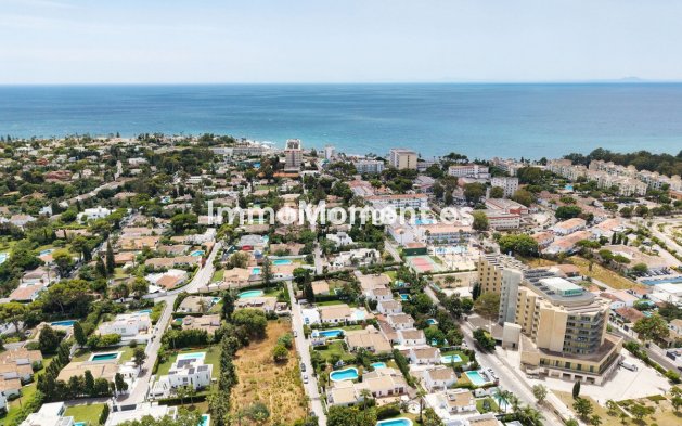 Reventa - Villa independiente - Estepona  - Estepona Centro