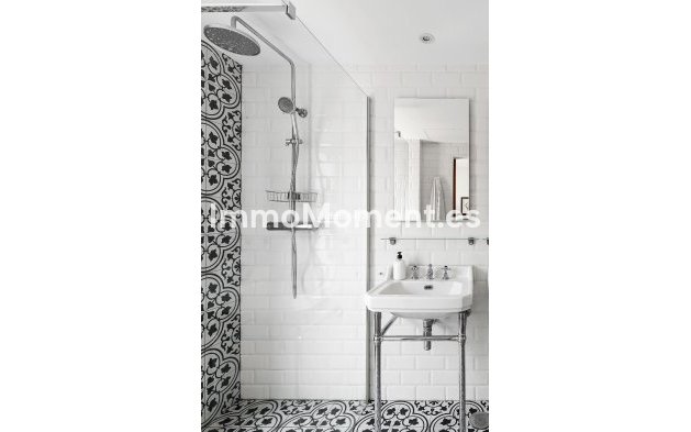 Reventa - Villa independiente - Estepona  - Estepona Centro