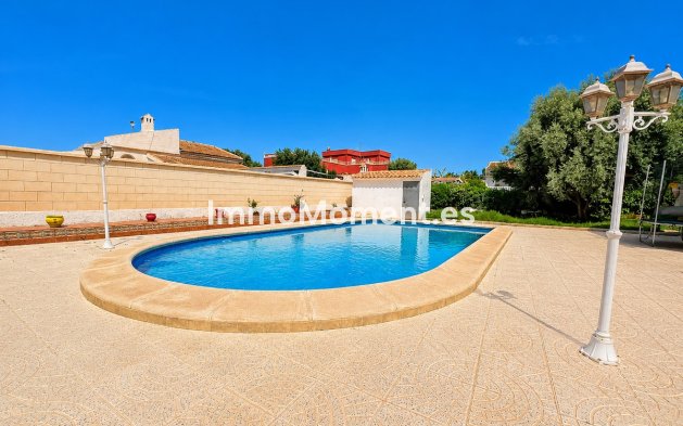 Wiederverkauf - Freistehende Villa - Torrevieja - La Siesta