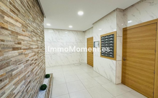 Resale - Apartment - Fuengirola - Fuengirola Centro