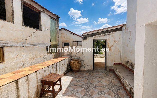 Resale - Country house - Inland  - Coín