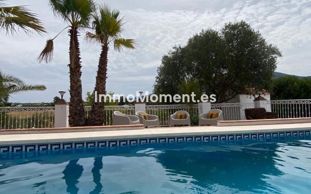 Bestaande woning - Landhuis - Binnenland  - Alhaurín el Grande Centro