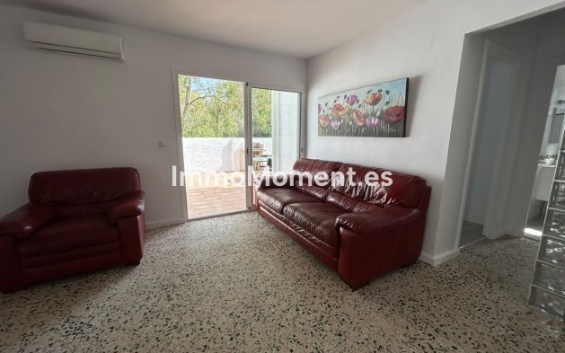 Resale - Detached villa - Estepona - Estepona Centro