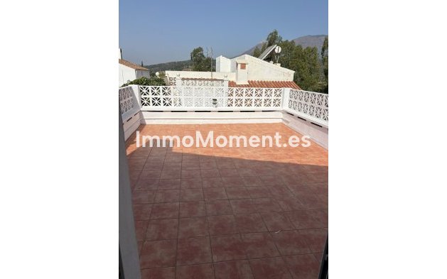 Resale - Detached villa - Estepona - Estepona Centro