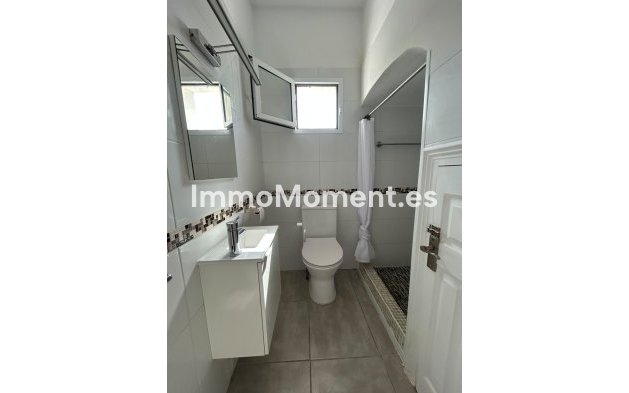 Resale - Detached villa - Estepona - Estepona Centro
