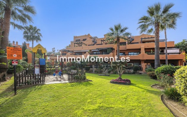 Resale - Apartment - Estepona - Estepona Centro