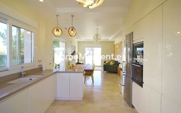 Wiederverkauf - Freistehende Villa - Orihuela Costa - Cabo roig - La Zenia