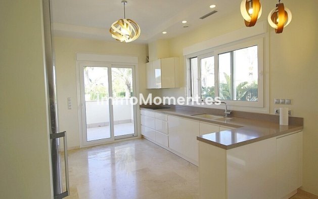 Wiederverkauf - Freistehende Villa - Orihuela Costa - Cabo roig - La Zenia