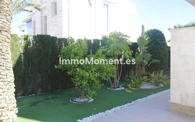 Wiederverkauf - Freistehende Villa - Orihuela Costa - Cabo roig - La Zenia