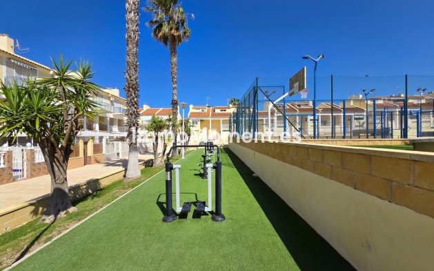Bestaande woning - Rijtjeshuis - Torrevieja - La Mata
