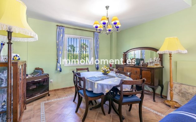 Resale - Detached villa - Inland  - Coín