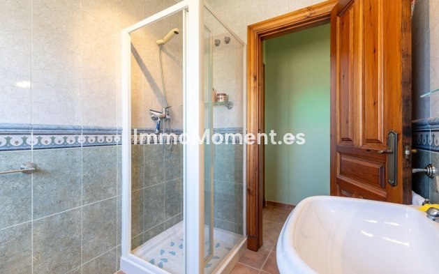 Resale - Detached villa - Inland  - Coín