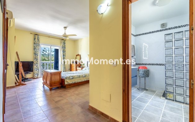 Resale - Detached villa - Inland  - Coín