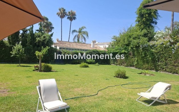 Reventa - Villa independiente - Estepona  - Estepona Centro