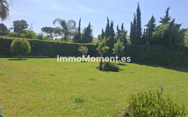 Reventa - Villa independiente - Estepona  - Estepona Centro
