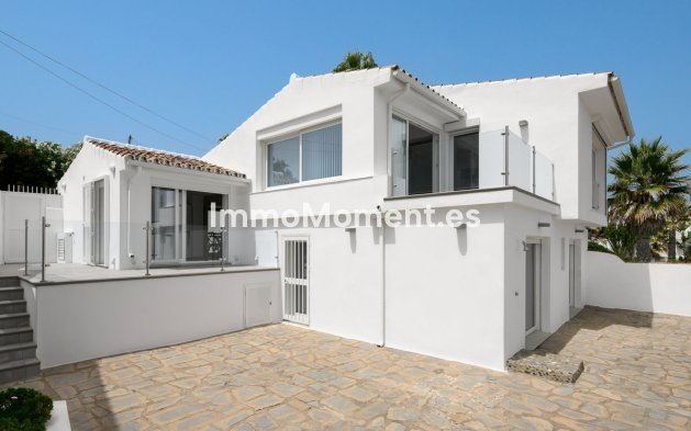 Resale - Detached villa - Estepona - Estepona Centro