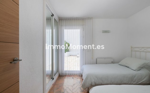 Resale - Detached villa - Estepona - Estepona Centro