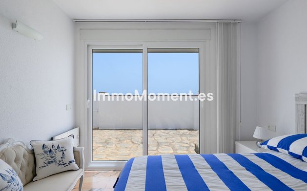Resale - Detached villa - Estepona - Estepona Centro