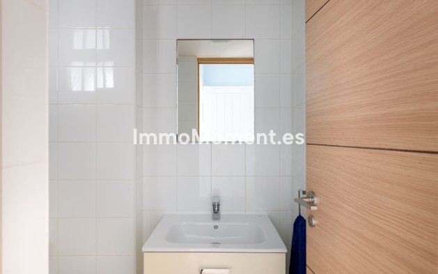 Resale - Detached villa - Estepona - Estepona Centro