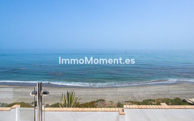 Resale - Detached villa - Estepona - Estepona Centro