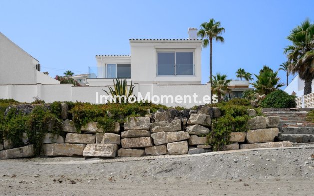 Resale - Detached villa - Estepona - Estepona Centro