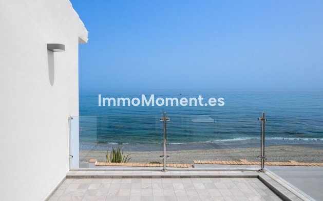 Resale - Detached villa - Estepona - Estepona Centro