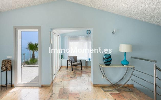 Resale - Detached villa - Estepona - Estepona Centro