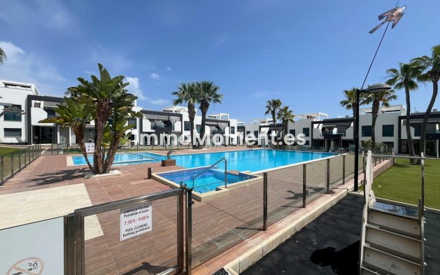 Wiederverkauf - Freistehende Villa - Orihuela Costa - Cabo roig - La Zenia