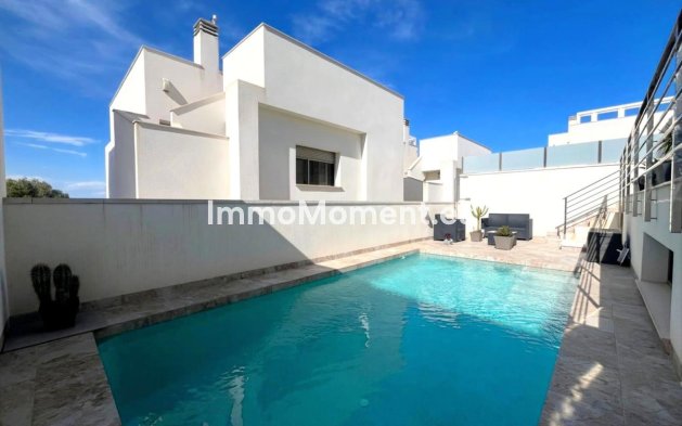 Bestaande woning - Vrijstaande villa - Orihuela Costa