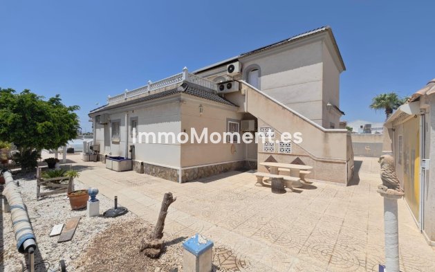 Wiederverkauf - Freistehende Villa - Torrevieja - La Siesta