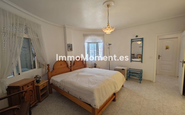 Wiederverkauf - Freistehende Villa - Torrevieja - La Siesta