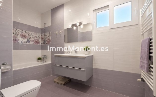 Wiederverkauf - Freistehende Villa - Orihuela Costa - Cabo roig - La Zenia
