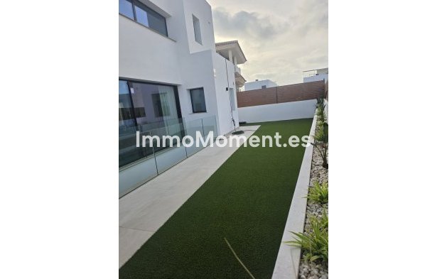Resale - Detached villa - Orihuela - Los Altos