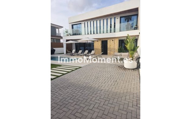 Resale - Detached villa - Orihuela - Los Altos